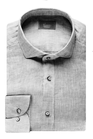 White evening shirt in fine texture with jewellery buttons
