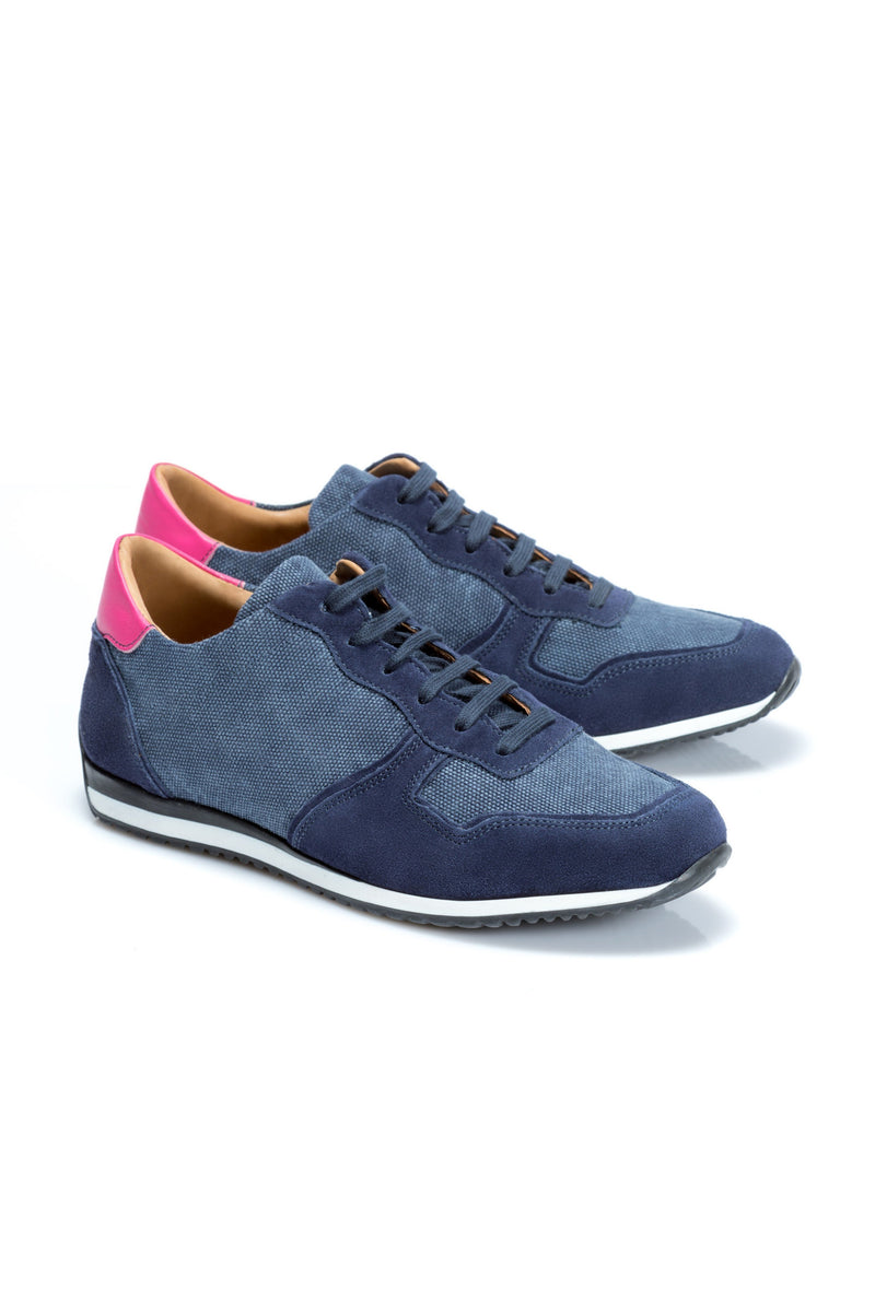 Navy leathered sneakers