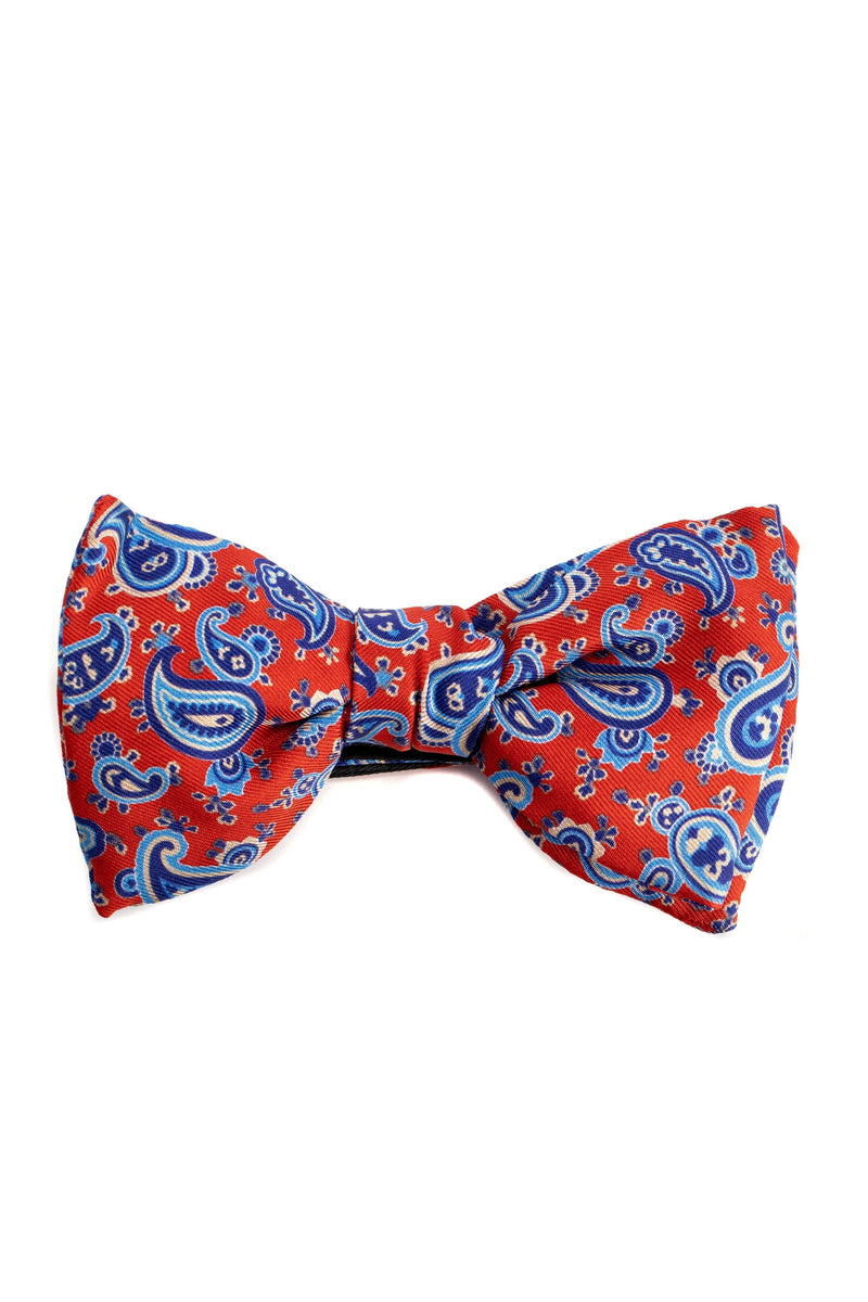 Red bow tie with Paisley model