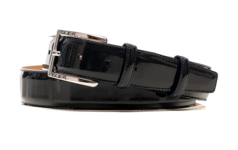 Lacquered tuxedo textured shoes
