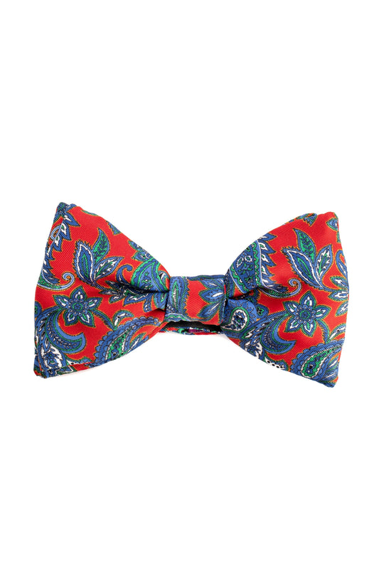 Red bow tie with Paisley model