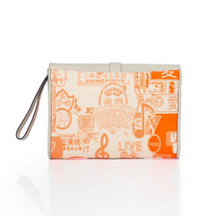 Save The Oceans clutch
