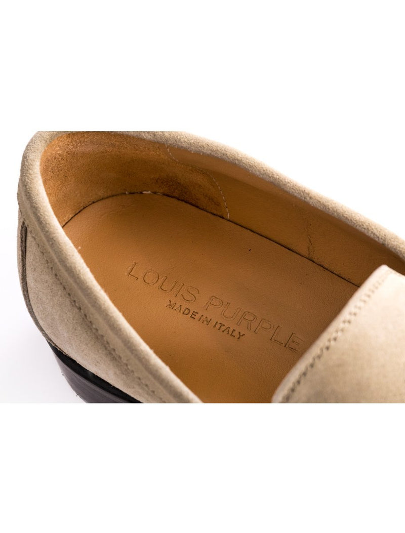 Beige moccasins in suede leather