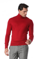 Red turtleneck from Merino wool