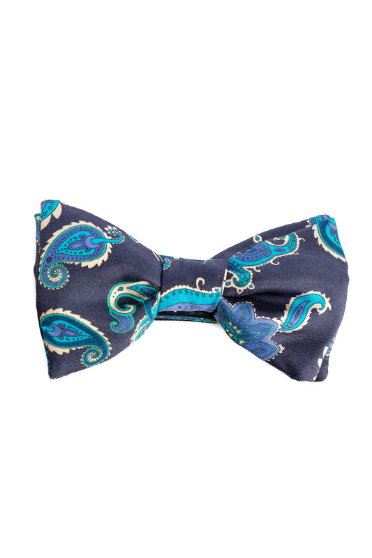 Navy bow tie with Paisley model